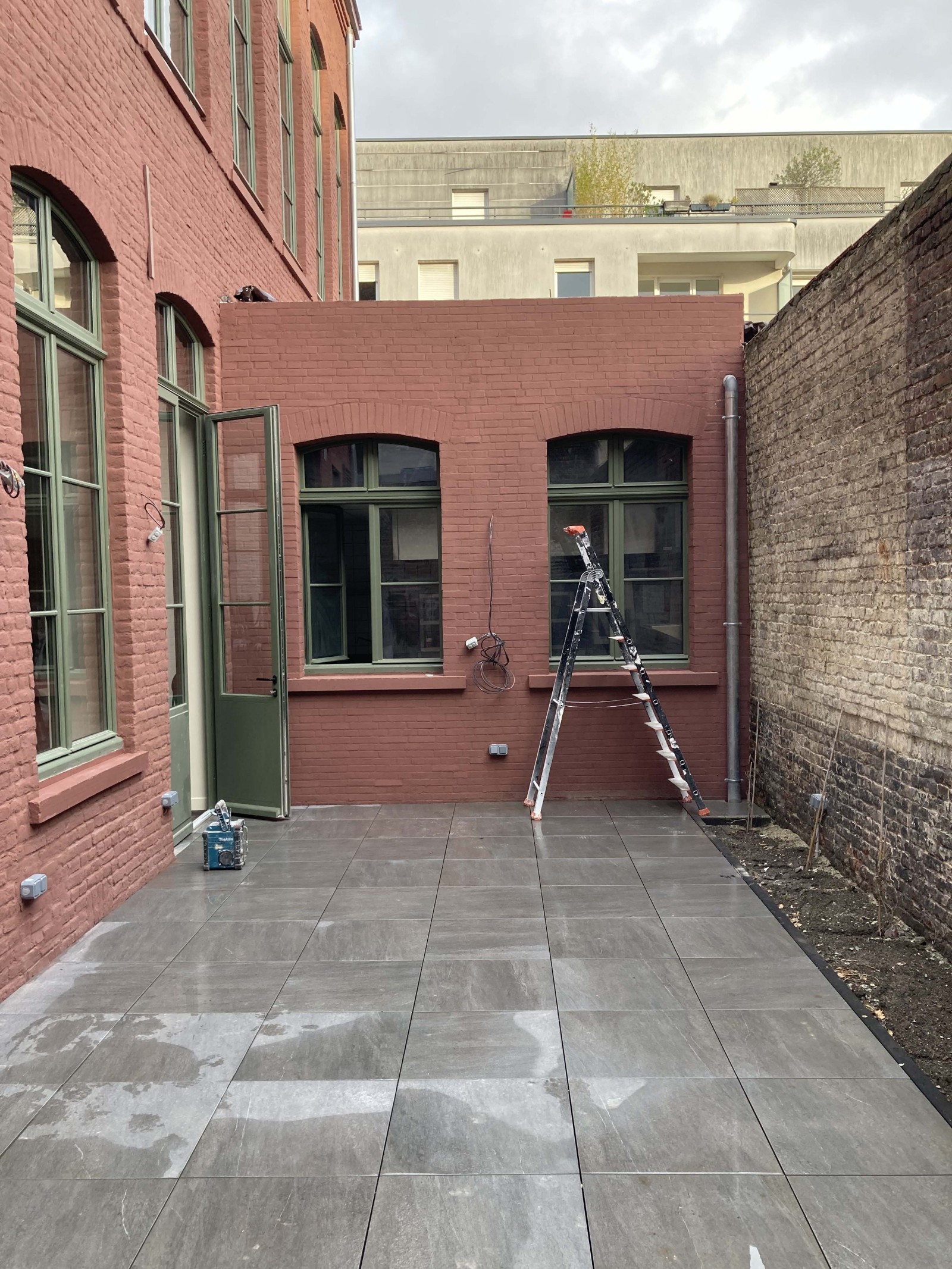 toiture cuisine dalles sur plots chantier